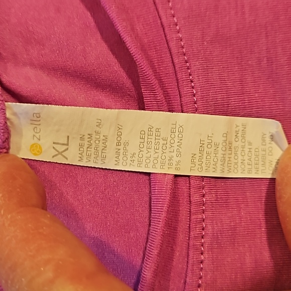Zella XL short sleeve athletic top with cut out back. EUC - Picture 3 of 10
